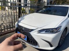 Lexus ES 200 Excellence Edition - ფოტო 3
