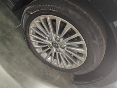 Toyota Camry Dual-Engine 2.0HG Prestige Edition - фото 6