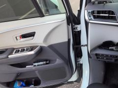 Toyota Sienna Dual-Engine 2.5L Comfort Edition - photo 13