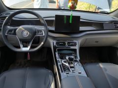 BYD Qin PLUS DM-i 55km Prestigious Edition - ფოტო 16
