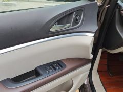 Buick GL8 Land Business Class 652T Luxury - ფოტო 13