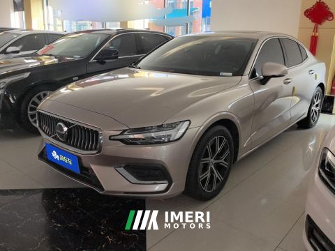2023 Volvo S60 B4 Smart Luxury Edition - автомобиль из Китая