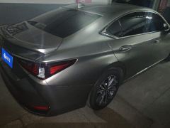 Lexus ES 200 Excellence Edition - ფოტო 2