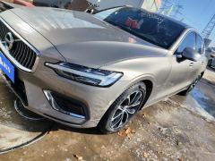 Volvo S60 B4 Intelligent Remote Luxury Edition - ფოტო 1