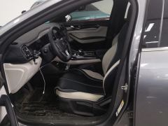 BYD Qin PLUS DM-i 120km Prestigious Edition - ფოტო 14