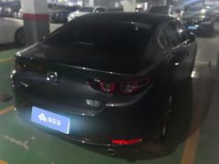 Mazda3 Axela 2.0L Automatic Premium Edition - photo 2