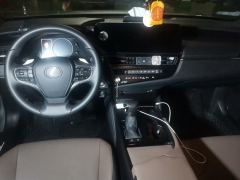 Lexus ES 260 Excellence Edition - ფოტო 16