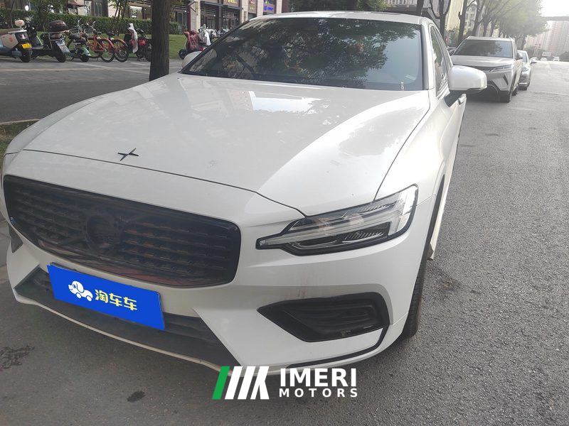 Volvo S60 B4 Smart Luxury Edition - car from China