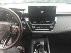 Toyota Corolla Dual-Engine 1.8L Elite Edition - фото 17