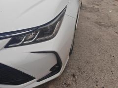 Toyota Corolla Dual-Engine 1.8L Elite Edition - фото 4