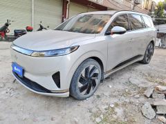 Dongfeng Yipai 008 EREV 210Max 6-seater - фото 1
