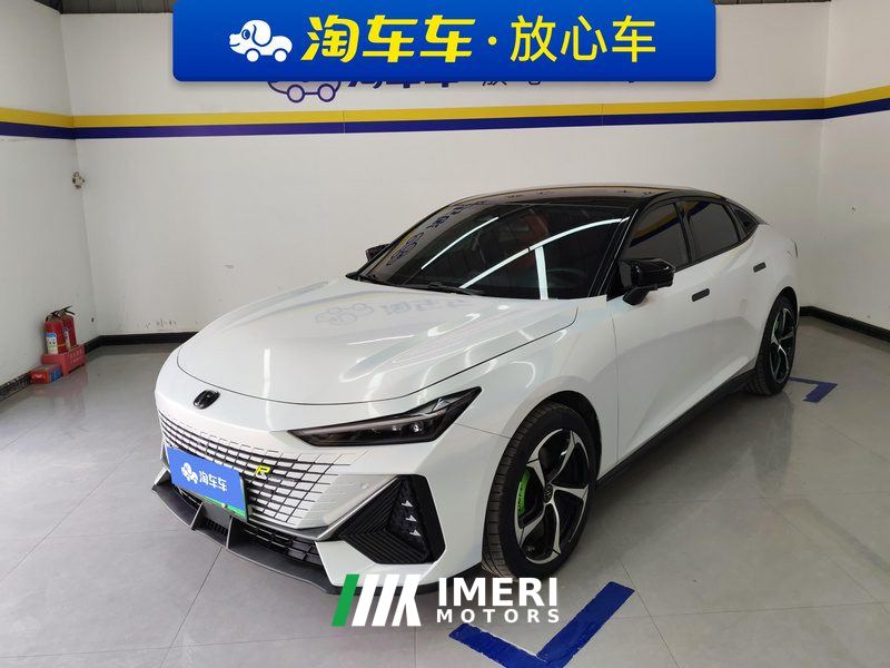 Changan UNI-V Zhidian iDD 1.5T 113km Smart cool type - автомобиль из Китая