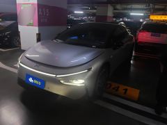 Xpeng P7 615 Long Range Max - ფოტო 1