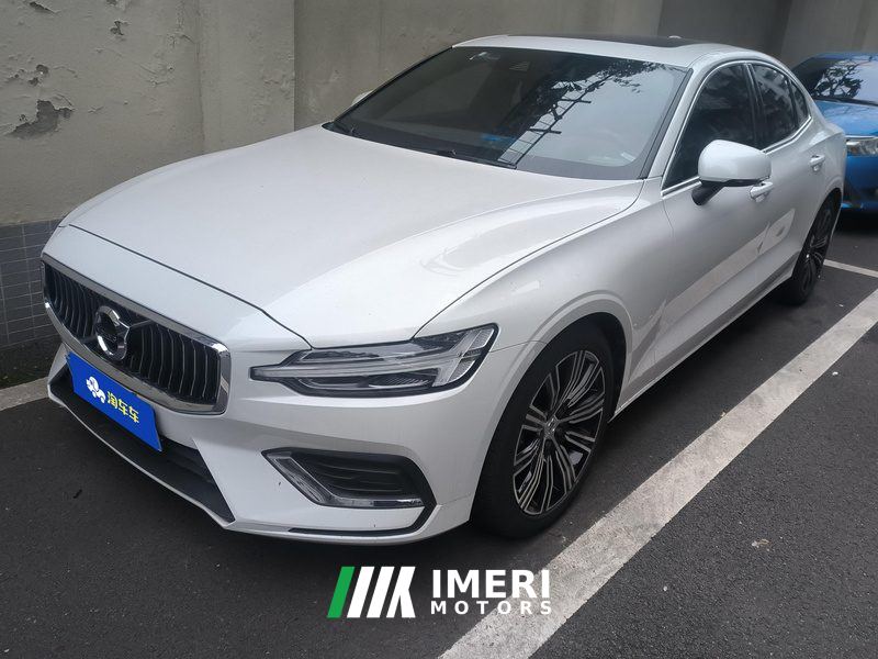 Volvo S60 B4 Intelligent Remote Luxury Edition - car from China