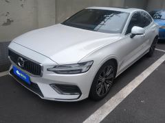 Volvo S60 B4 Intelligent Remote Luxury Edition - photo 1