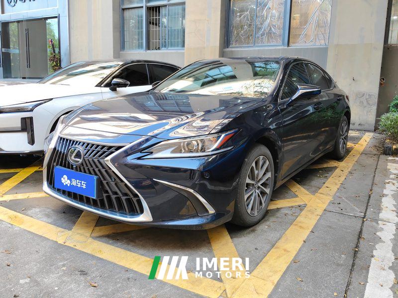 Lexus ES 200 CVT Luxury Edition - ავტომობილი ჩინეთიდან