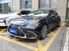 Lexus ES 200 CVT Luxury Edition - ფოტო 1