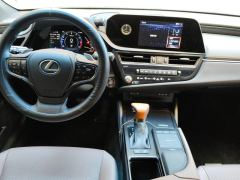Lexus ES 200 CVT Luxury Edition - ფოტო 16
