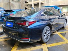 Lexus ES 200 CVT Luxury Edition - ფოტო 2
