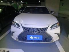 Lexus ES 200 Premium Edition - фото 3
