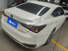 Lexus ES 200 CVT Elite Edition - photo 2