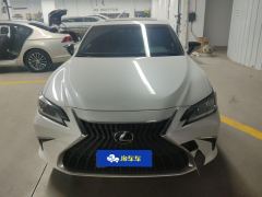 Lexus ES 200 CVT Elite Edition - photo 3