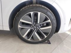 Li Auto L6 Max - ფოტო 6