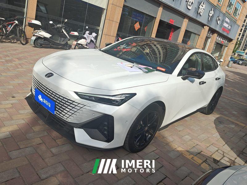 Changan UNI-V 1.5T Version - ავტომობილი ჩინეთიდან