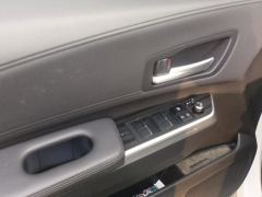 Toyota Sienna Dual-Engine 2.5L Prestige Edition - ფოტო 13