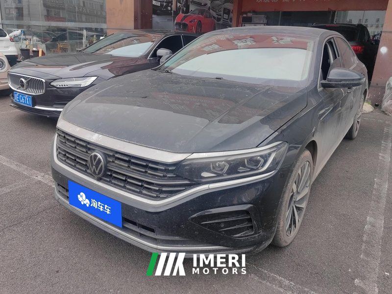 Volkswagen Passat Facelift 330TSI Luxury Edition