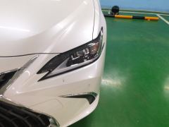 Lexus ES 300h Excellence - photo 4