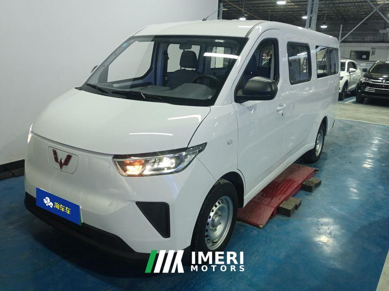 Wuling Yangguang 300km Version Edition 75kW 6