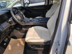 GAC Trumpchi E9 2.0T 136km MAX - ფოტო 14