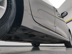 Toyota Corolla Dual-Engine 1.8L E-CVT Elite Edition - фото 10