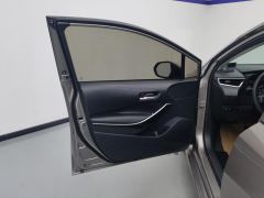 Toyota Corolla Dual-Engine 1.8L E-CVT Elite Edition - фото 12