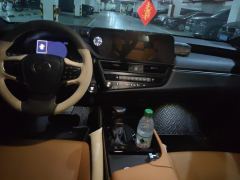 Lexus ES 200 Excellence Edition - photo 16