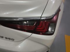 Lexus ES 200 Excellence Edition - photo 5