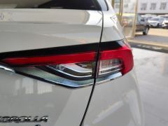 Toyota Corolla Dual-Engine 1.8L E-CVT Elite Edition - ფოტო 5