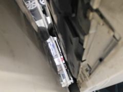 Toyota Corolla Dual-Engine 1.8L Pioneer Edition - фото 10