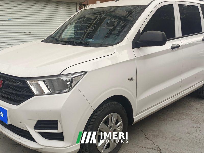 Wuling Hongguang 1.5L S Base LAR - автомобиль из Китая