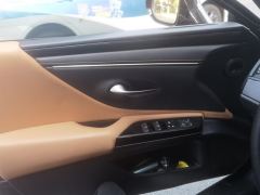 Lexus ES 300h Premium Edition - photo 12