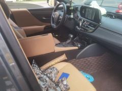 Lexus ES 300h Premium Edition - photo 14