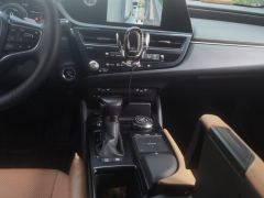 Lexus ES 300h Premium Edition - photo 19