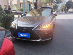 Lexus ES 300h Premium Edition - photo 3