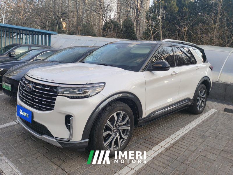 Ford Explorer EcoBoost 285 4WD Titanium Edition 7-seater