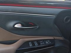 Lexus ES 200 Excellence Edition - ფოტო 13