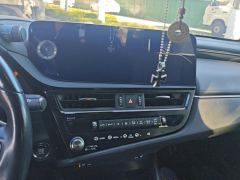 Lexus ES 200 Excellence Edition - ფოტო 17