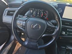 Lexus ES 200 Excellence Edition - ფოტო 18