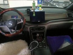 BYD Qin PLUS DM-i 120km Prestigious Edition - ფოტო 16