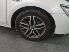 BYD Qin PLUS DM-i 120km Prestigious Edition - ფოტო 6